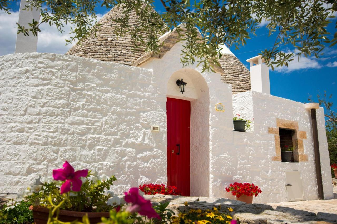 I Trulli Degli Ulivi Villa Locorotondo Luaran gambar