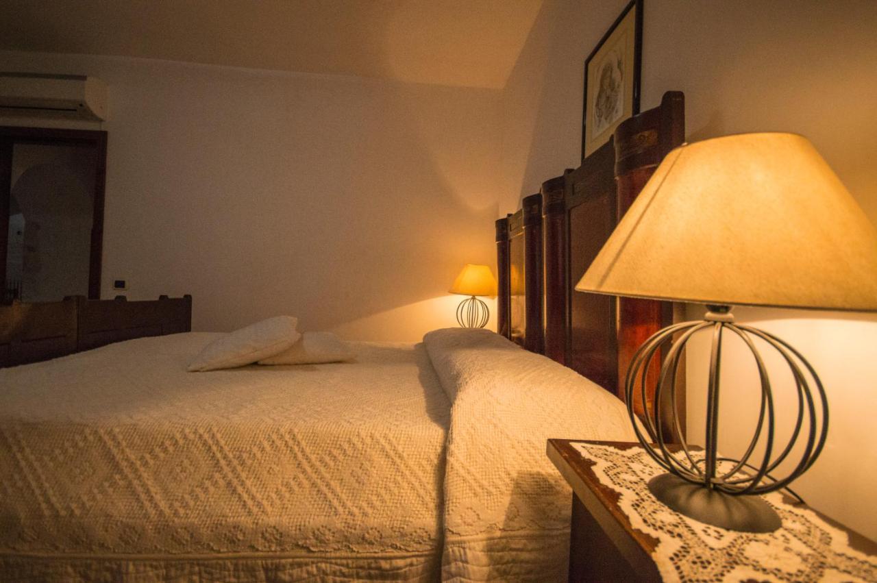I Trulli Degli Ulivi Villa Locorotondo Luaran gambar