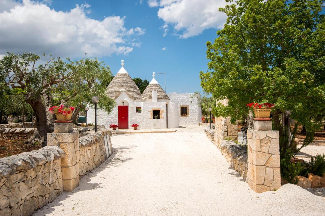 I Trulli Degli Ulivi Villa Locorotondo Luaran gambar