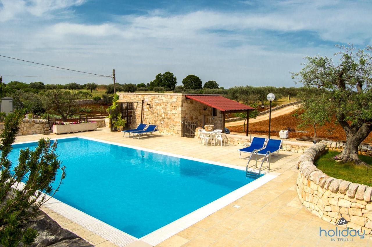 I Trulli Degli Ulivi Villa Locorotondo Luaran gambar