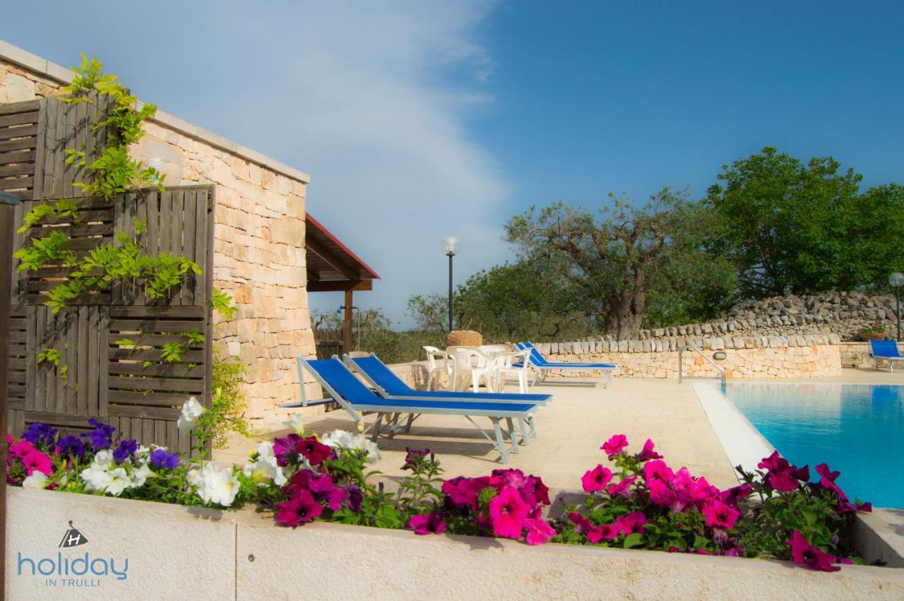 I Trulli Degli Ulivi Villa Locorotondo Luaran gambar